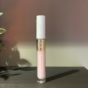 Victoria’s Secret Shine Plumper Lip Gloss in Peony Sealed